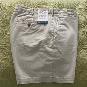 Izod Men's Flat Front Saltwater Stone Twill Shorts size 36 NWT